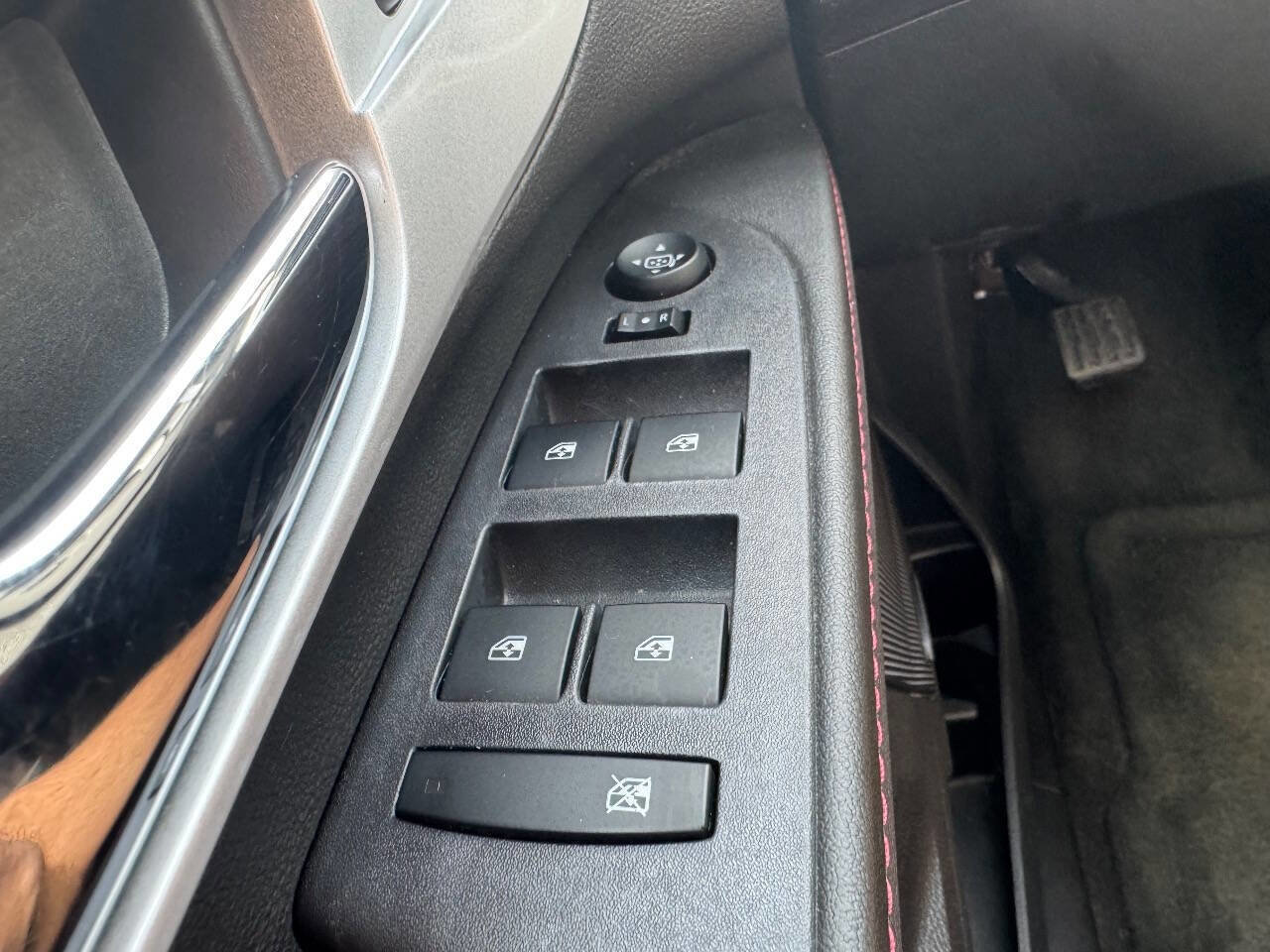 Used 2013 Chevrolet Equinox LTZ image 24