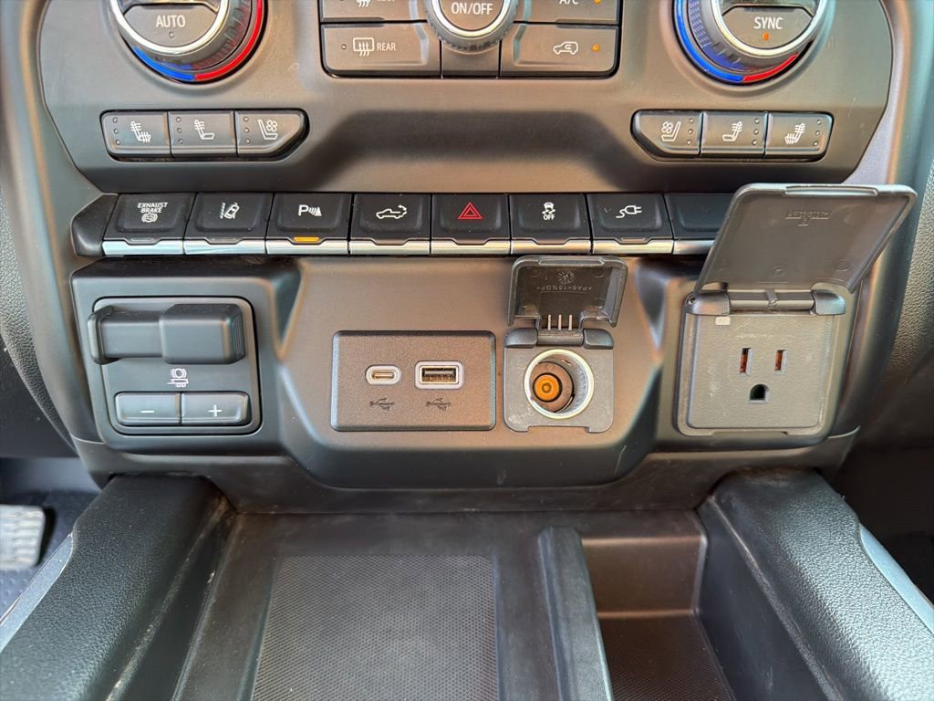 Used 2023 Chevrolet Silverado 3500 High Country image 51