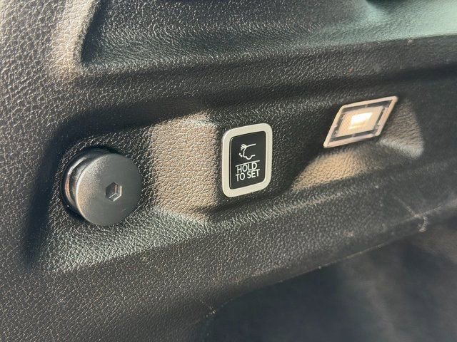 Used 2024 Jeep Grand Cherokee L Limited w/ Luxury Tech Group II AWD/4WD image 17