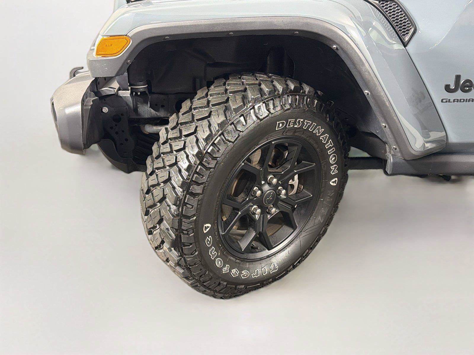 Used 2025 Jeep Gladiator Sport AWD/4WD image 37