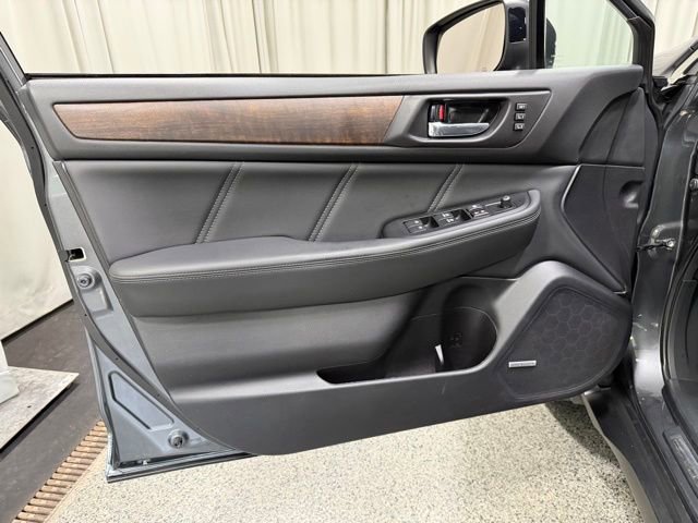 Used 2019 Subaru Outback 2.5i Limited AWD/4WD image 19