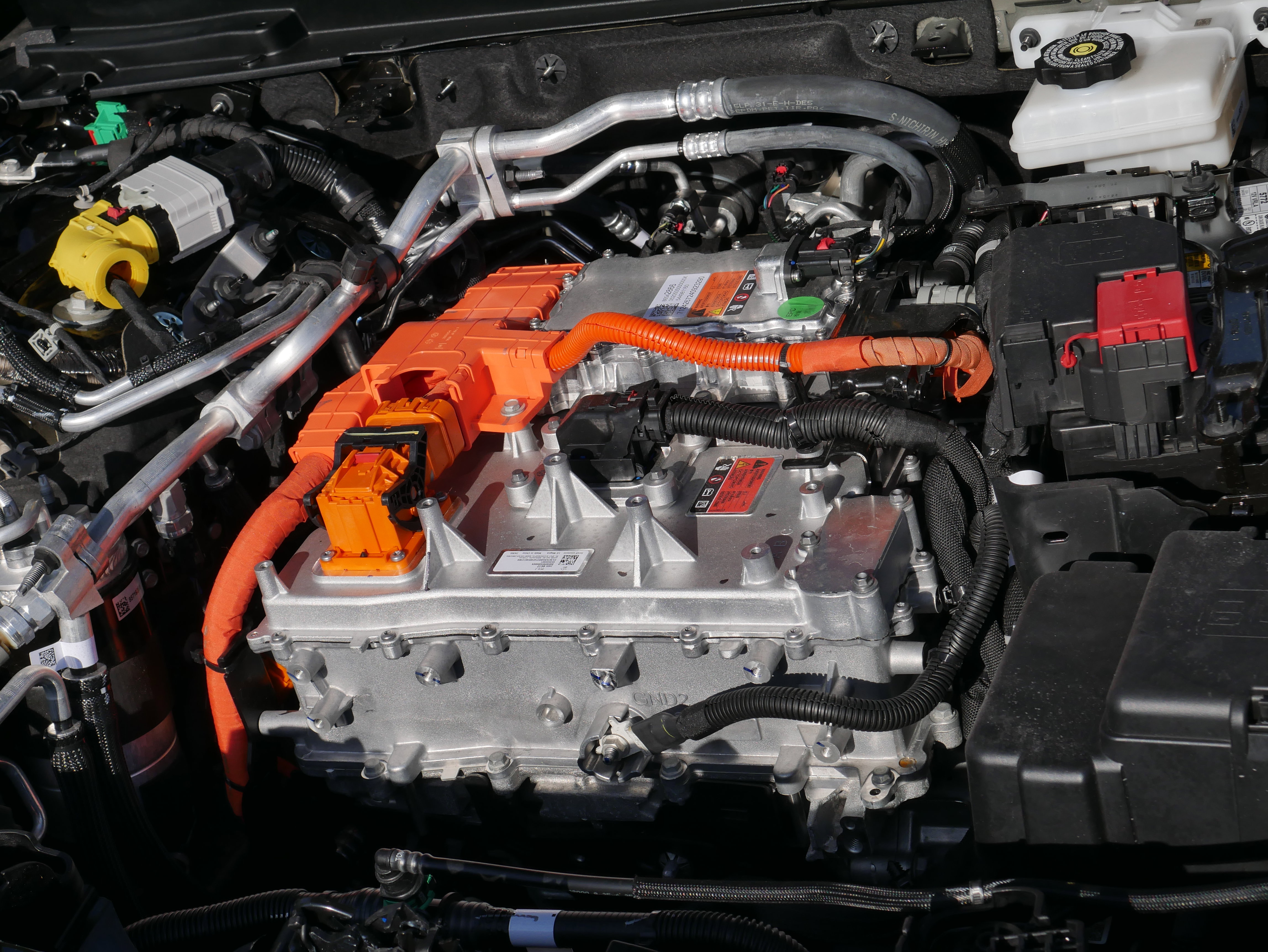 Used 2025 Cadillac Lyriq Luxury w/ LPO, Floor Liner Package AWD/4WD image 10