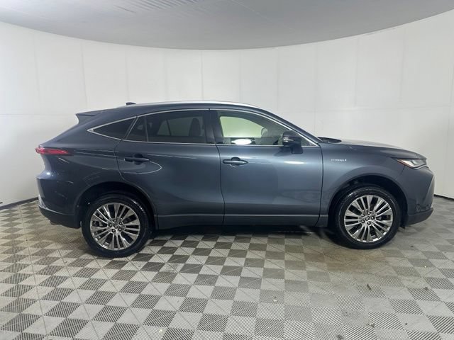Used 2021 Toyota Venza XLE w/ Softex Package AWD/4WD image 8