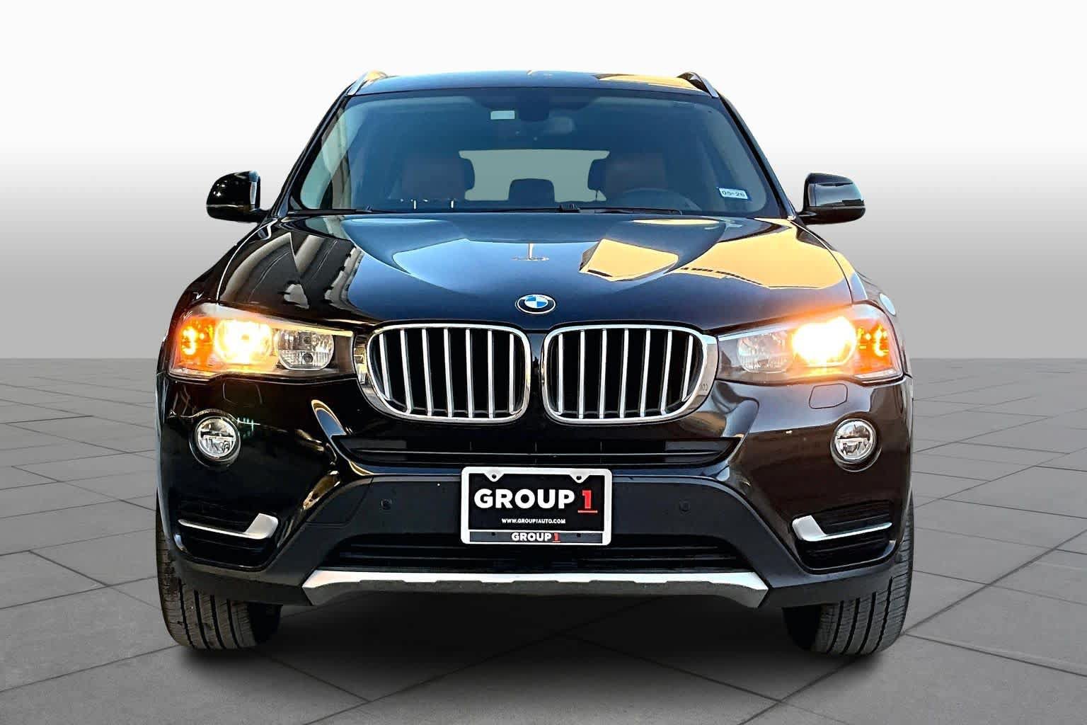 Used 2017 BMW X3 xDrive28i AWD/4WD image 3