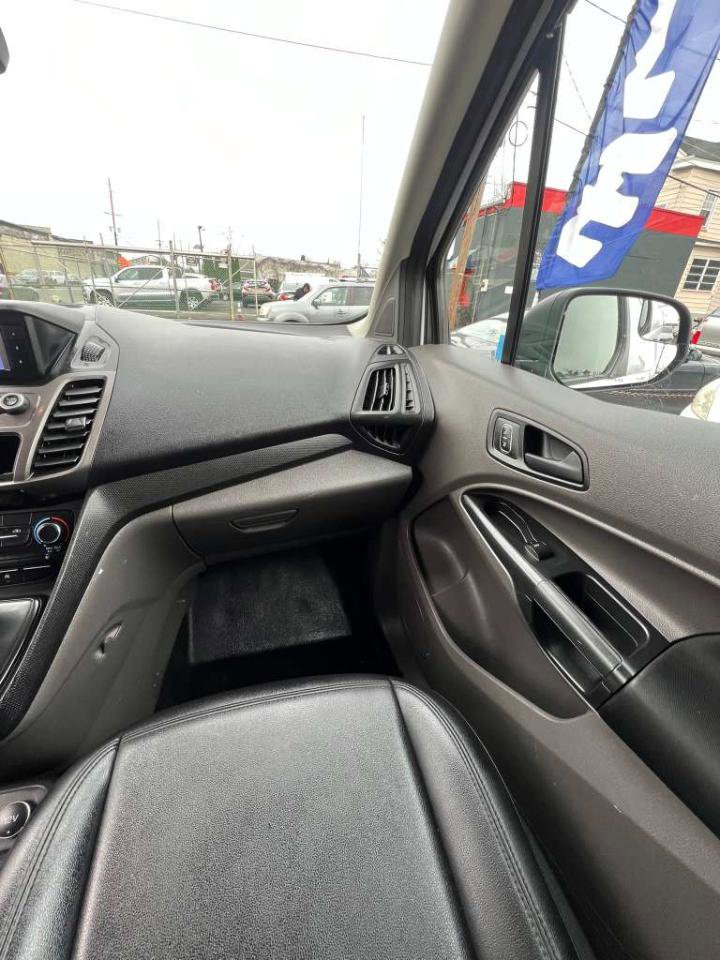 Used 2019 Ford Transit Connect XL image 29