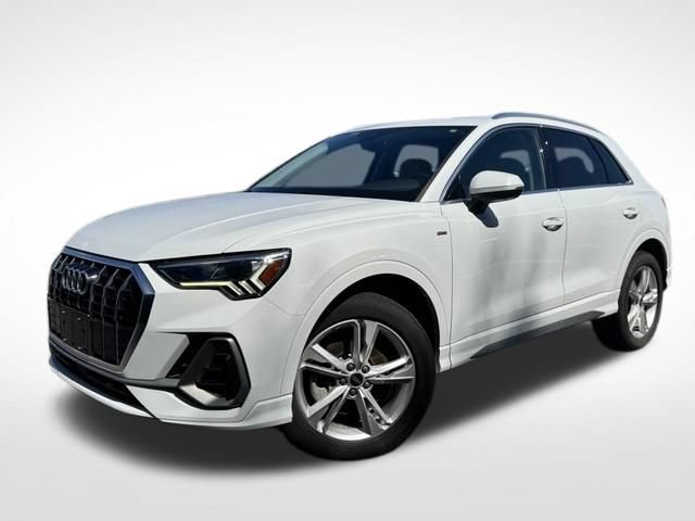 Certified 2022 Audi Q3 2.0T Premium Plus w/ Premium Plus Package AWD/4WD image 6