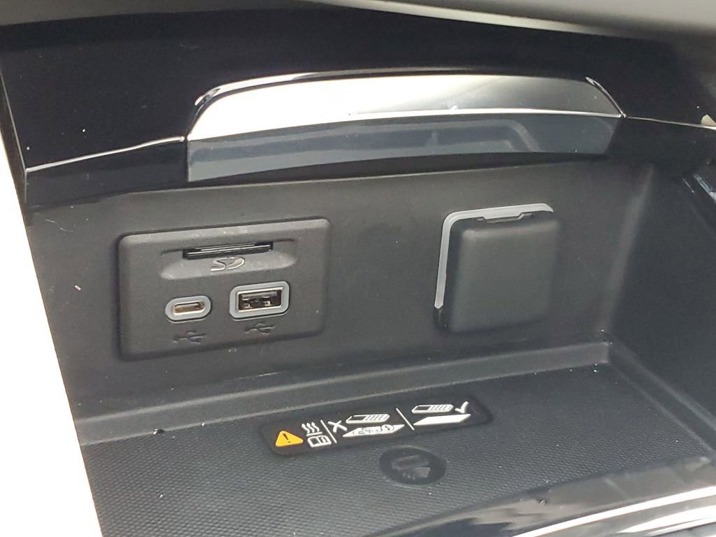 Certified 2023 Buick Envision Avenir image 33