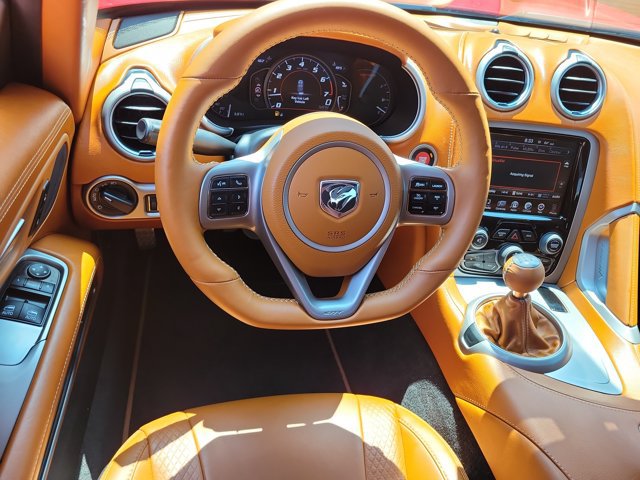 Used 2013 SRT Viper GTS w/ GTS Laguna Interior Pkg RWD image 12