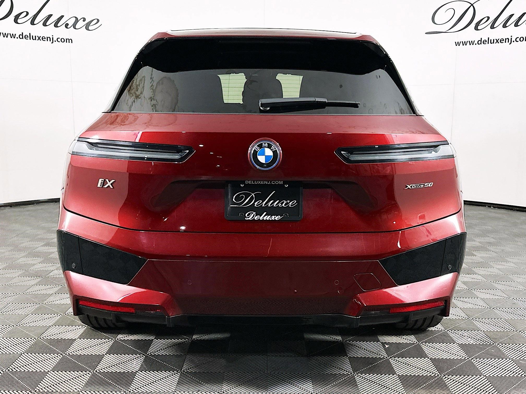 Used 2023 BMW iX xDrive50 w/ Ultimate Package 2 image 5