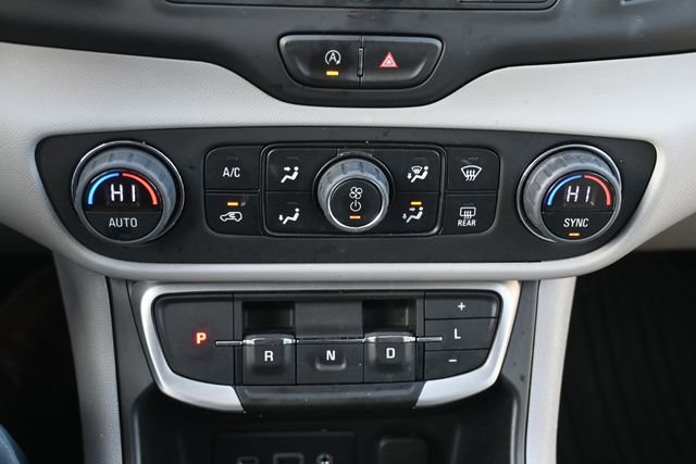 Used 2023 GMC Terrain SLE w/ Driver Convenience Package image 18