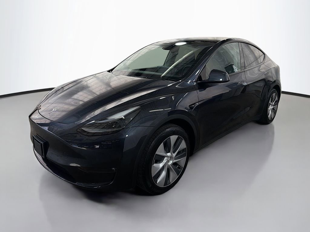 Used 2024 Tesla Model Y Long Range image 3