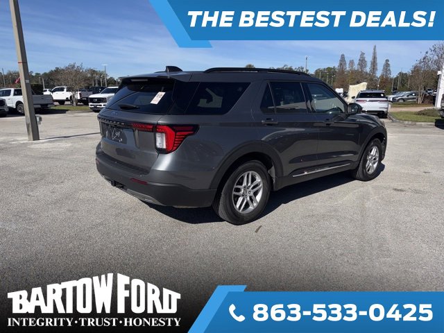 Used 2025 Ford Explorer Active w/ Active Comfort Package image 5