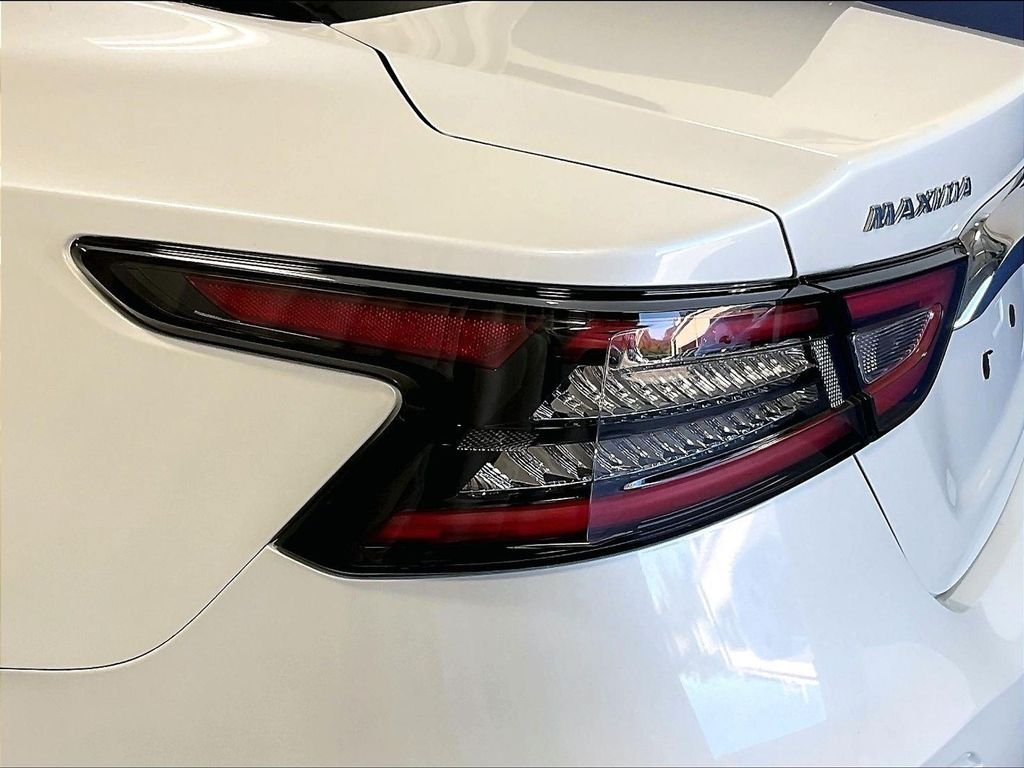 Certified 2023 Nissan Maxima Platinum w/ Sport Mat Group FWD image 34