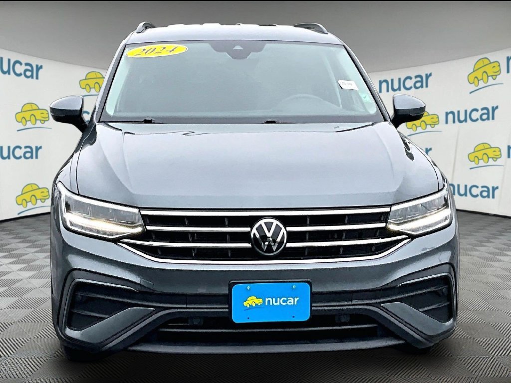 Used 2024 Volkswagen Tiguan S AWD/4WD image 2