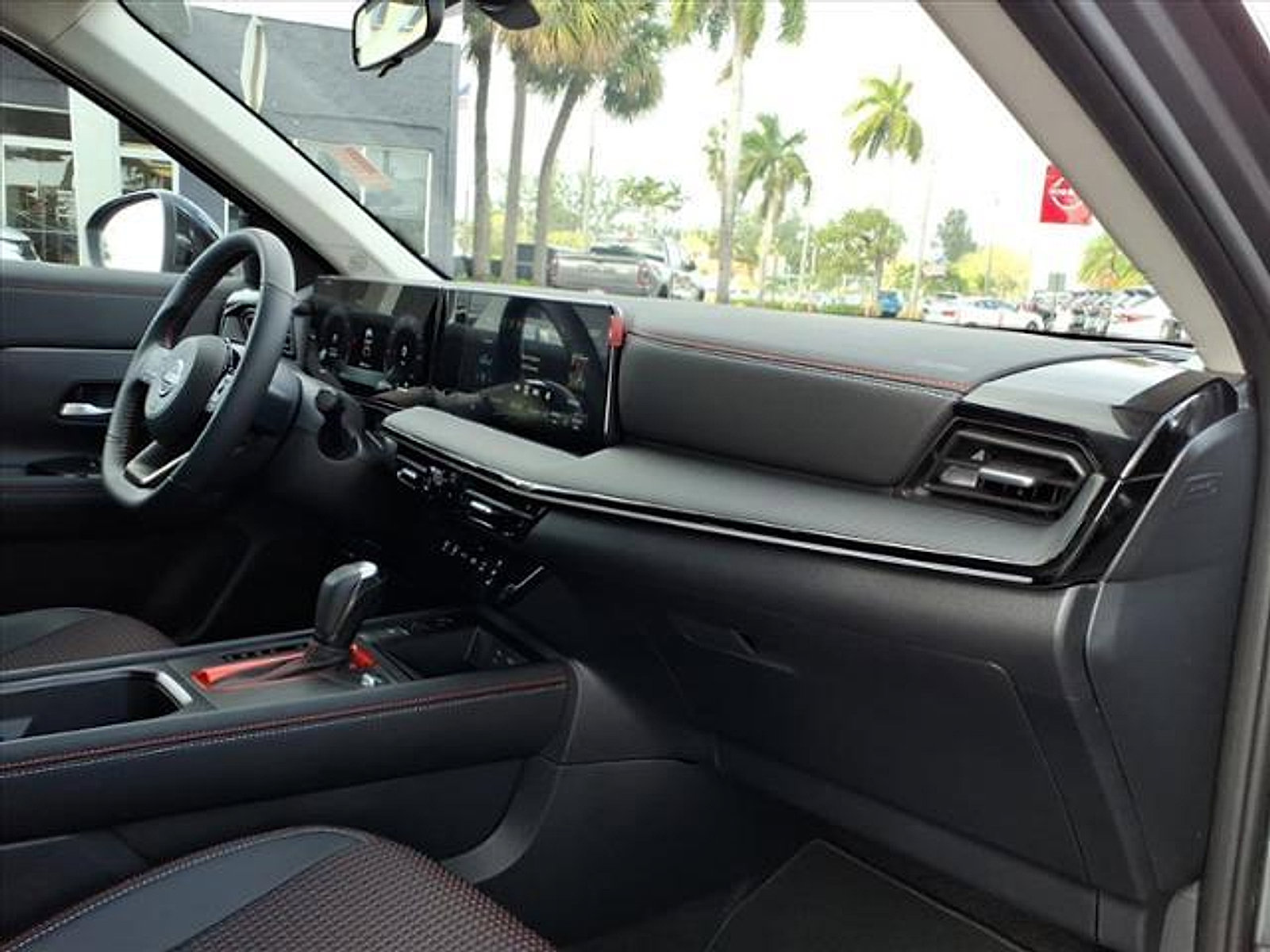 Used 2025 Nissan Kicks SR image 20