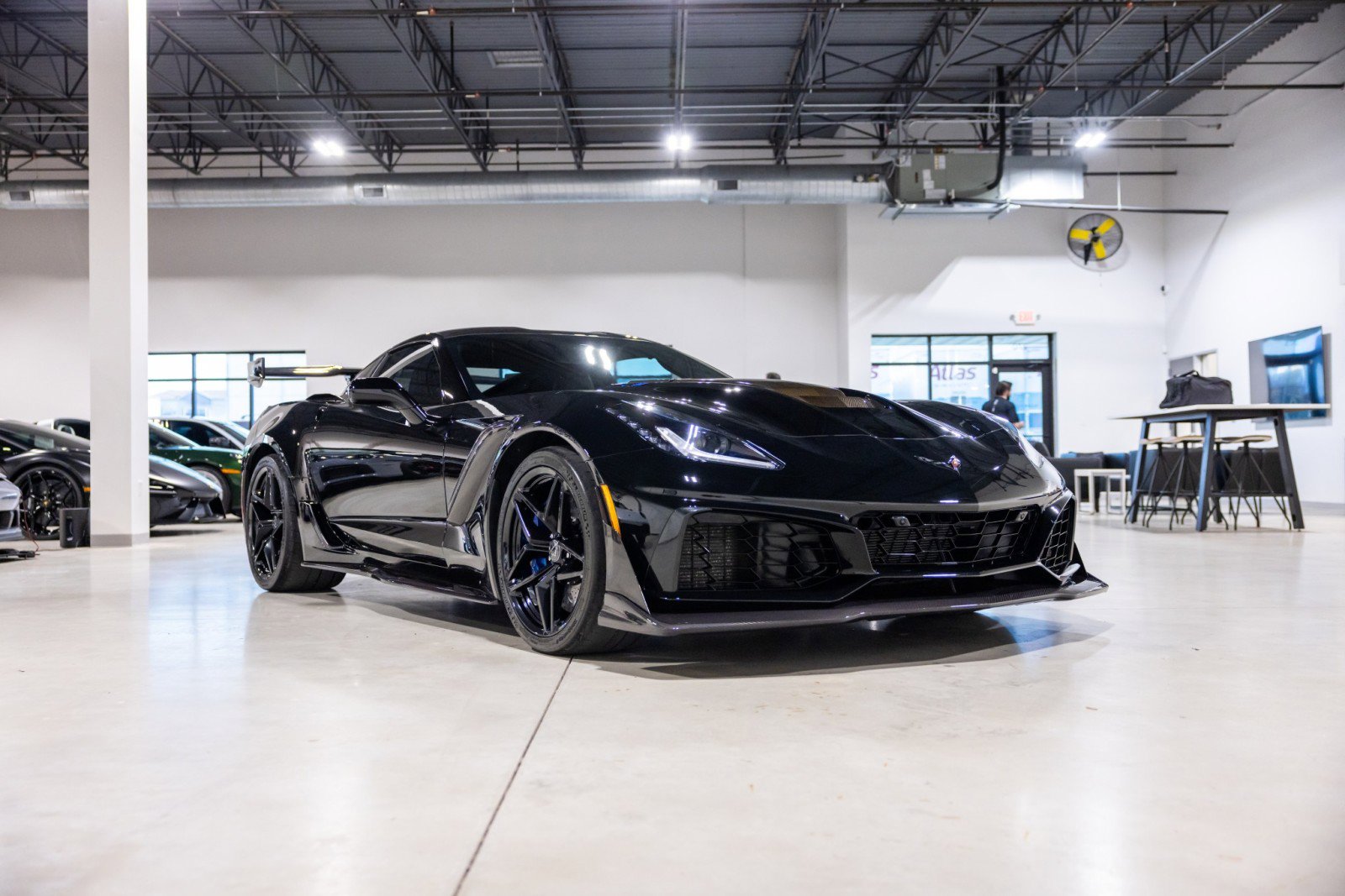 Used 2019 Chevrolet Corvette ZR1 RWD image 3