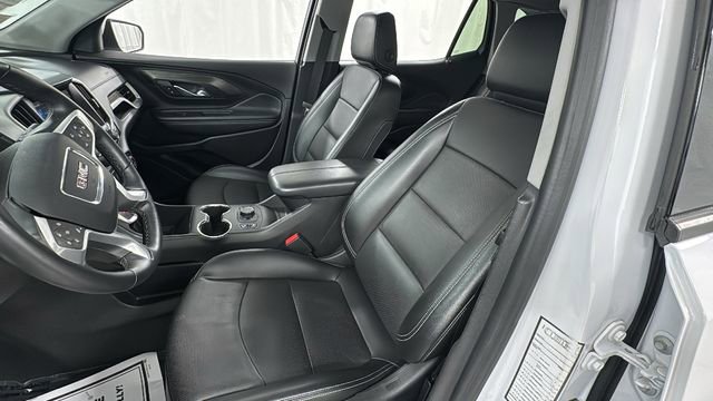 Used 2024 GMC Terrain SLT image 10