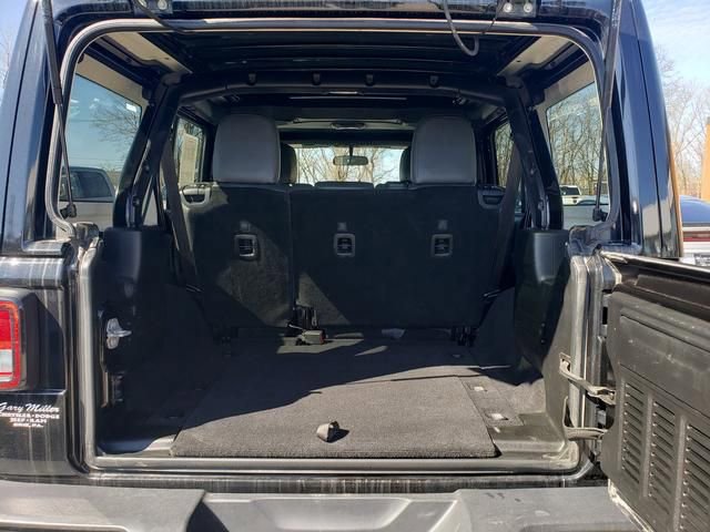 Used 2019 Jeep Wrangler Unlimited Sahara w/ Cold Weather Group image 5