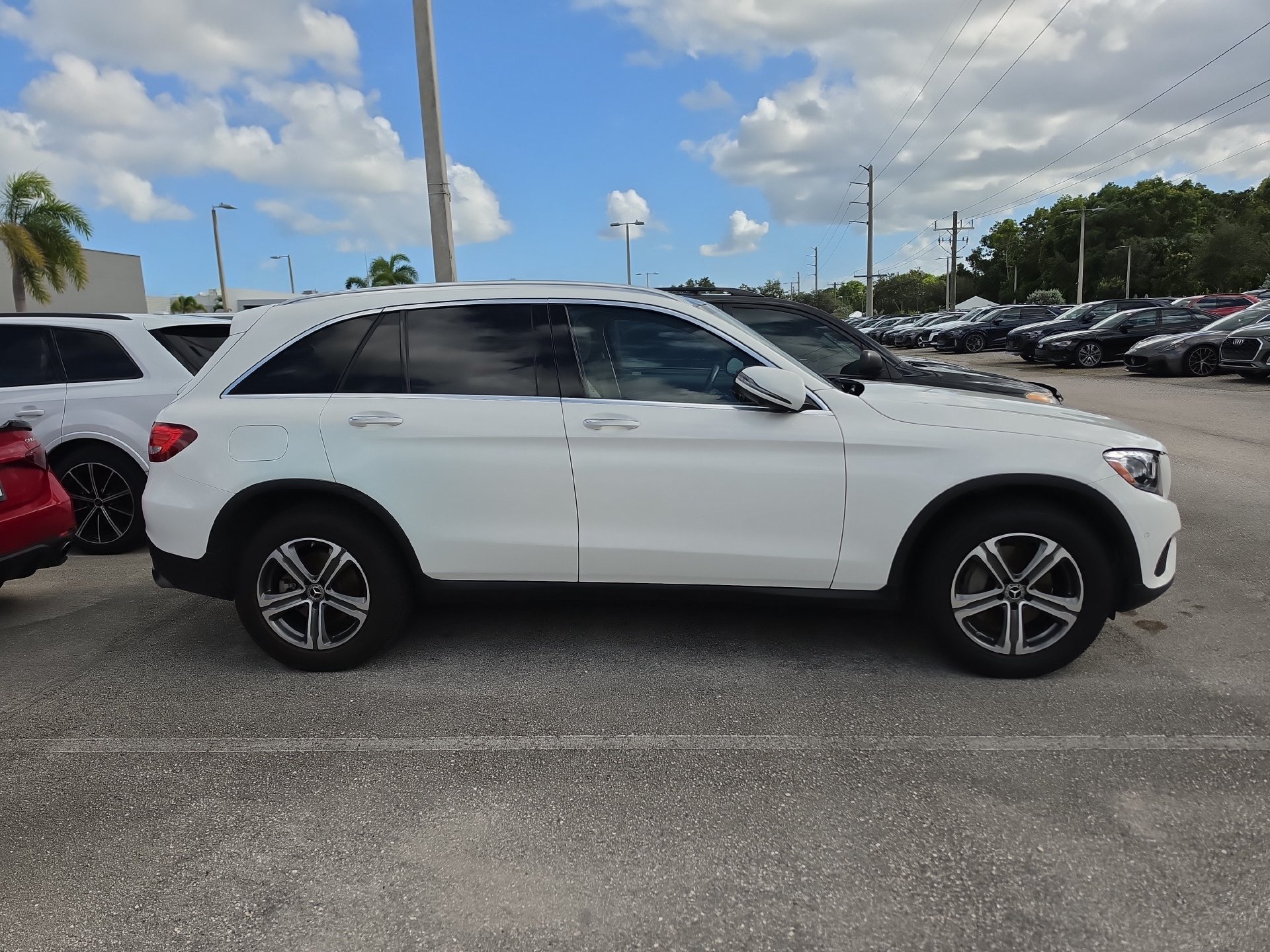 Used 2019 Mercedes-Benz GLC 300 image 4