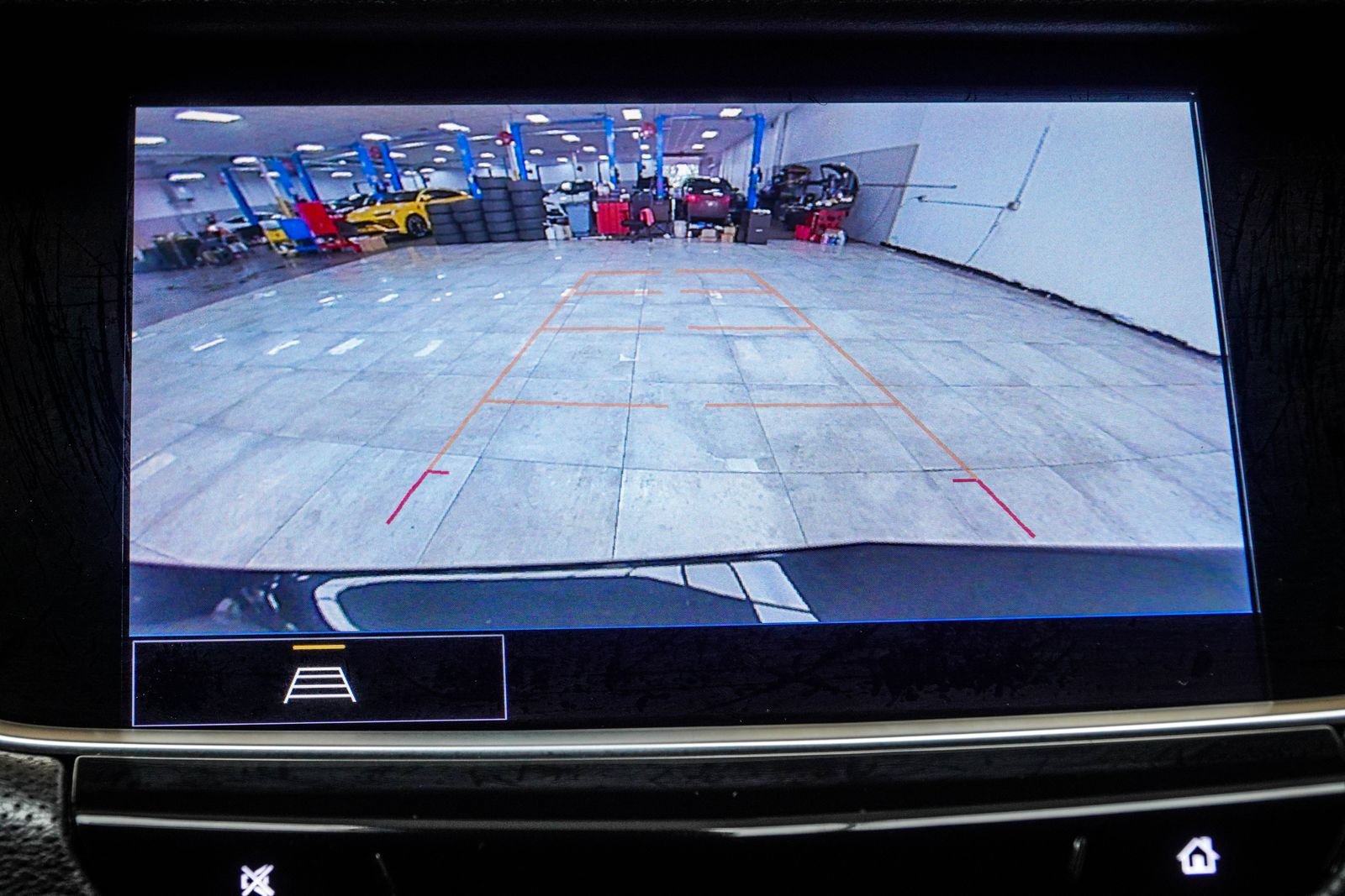 Used 2025 Cadillac XT5 Premium Luxury AWD/4WD image 28