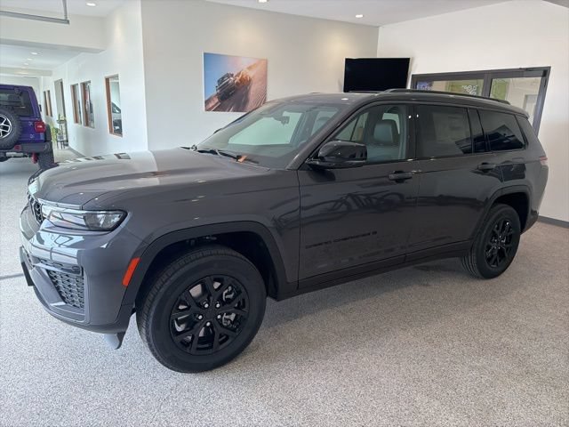 New 2026 Jeep Grand Cherokee L 4WD image 3