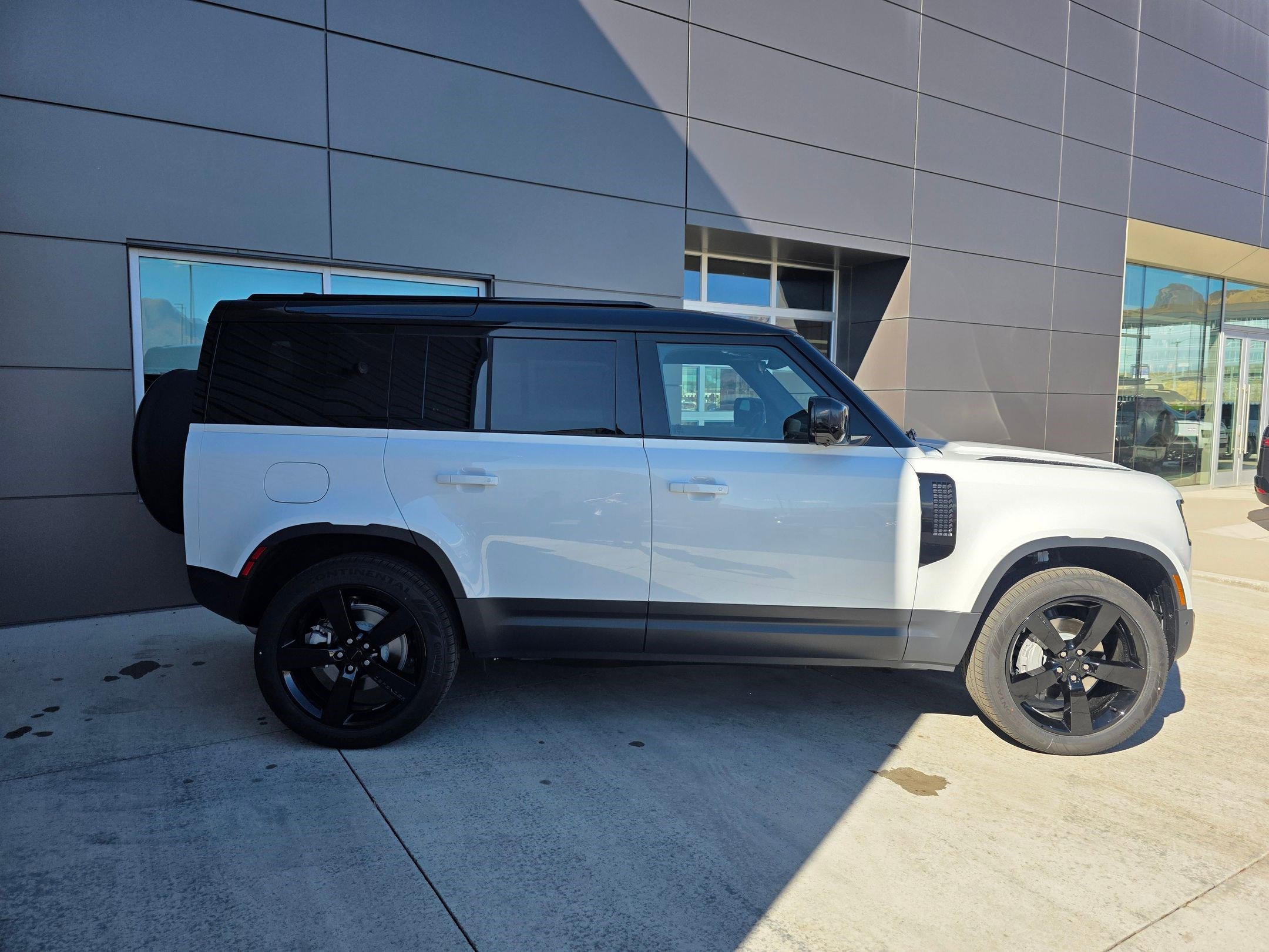 New 2026 Land Rover Defender 110 S image 4