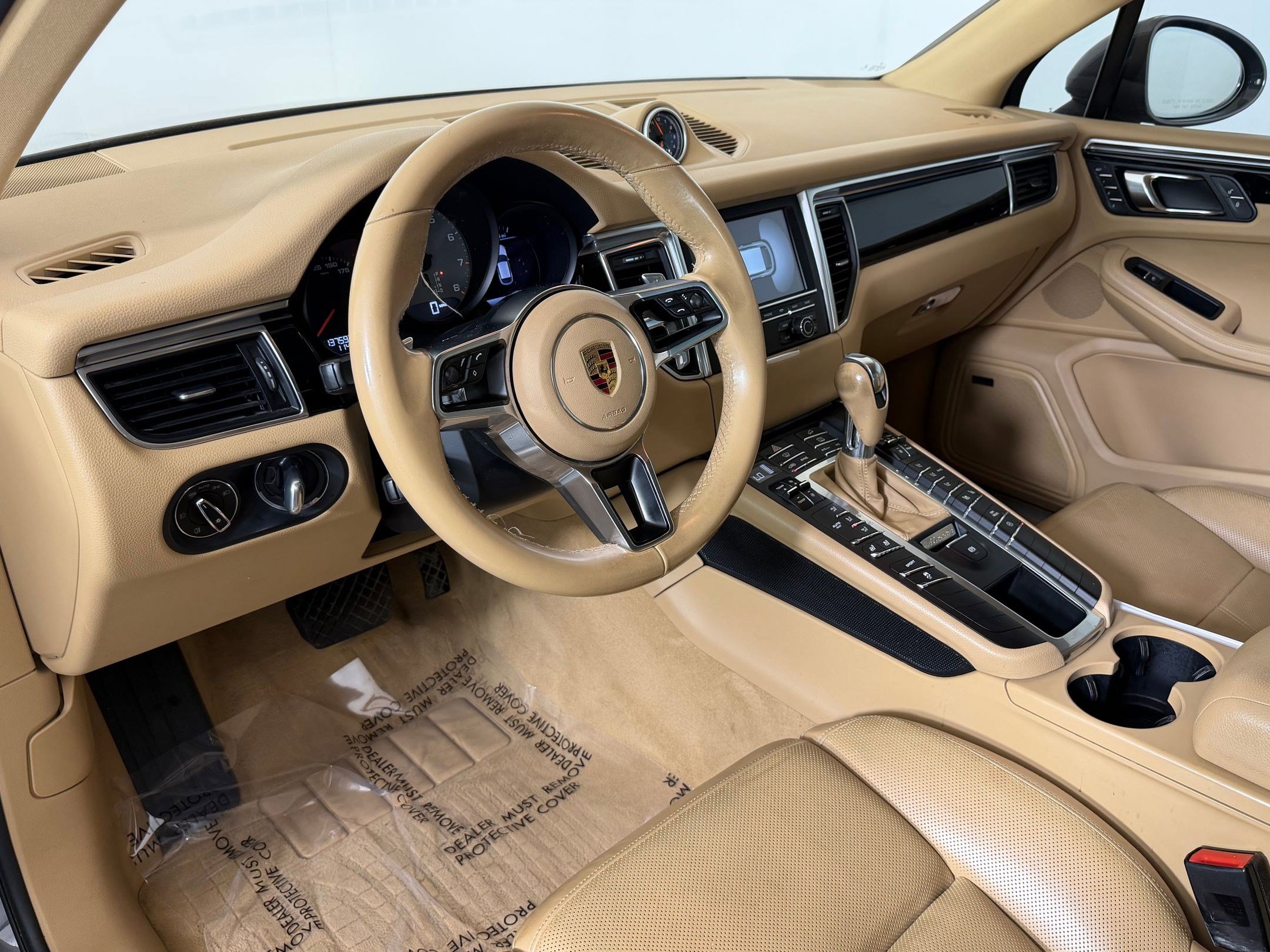 Used 2016 Porsche Macan S AWD/4WD image 4