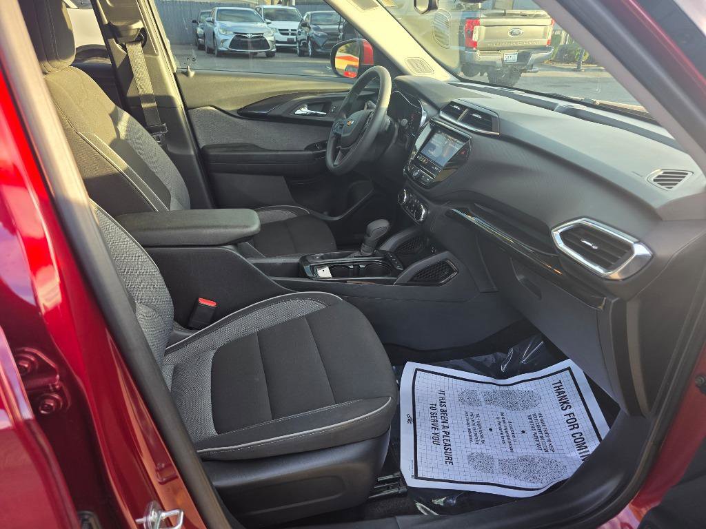 Used 2023 Chevrolet TrailBlazer LT w/ Convenience Package image 9