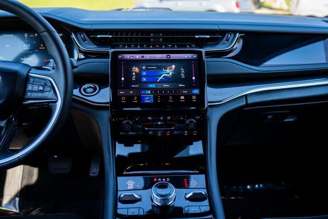 Used 2022 Jeep Grand Cherokee Trailhawk w/ Advanced Protech Group II image 7