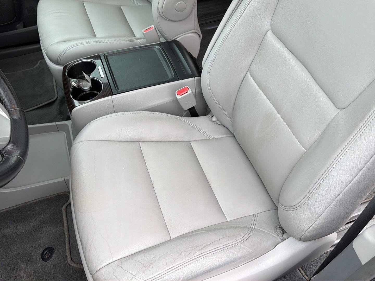 Used 2019 Toyota Sienna XLE Premium FWD image 27