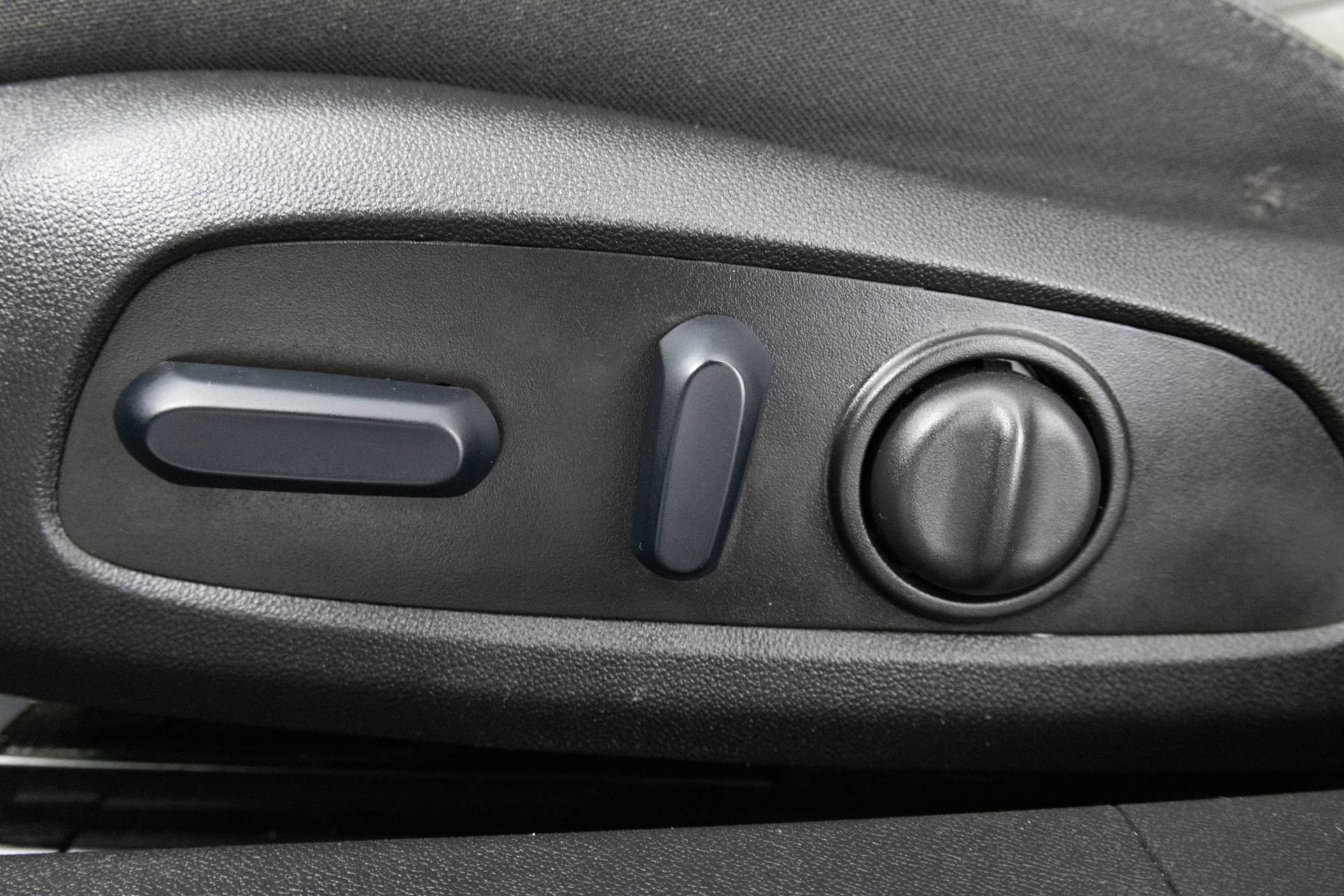 Used 2025 Chevrolet Malibu LT FWD image 8