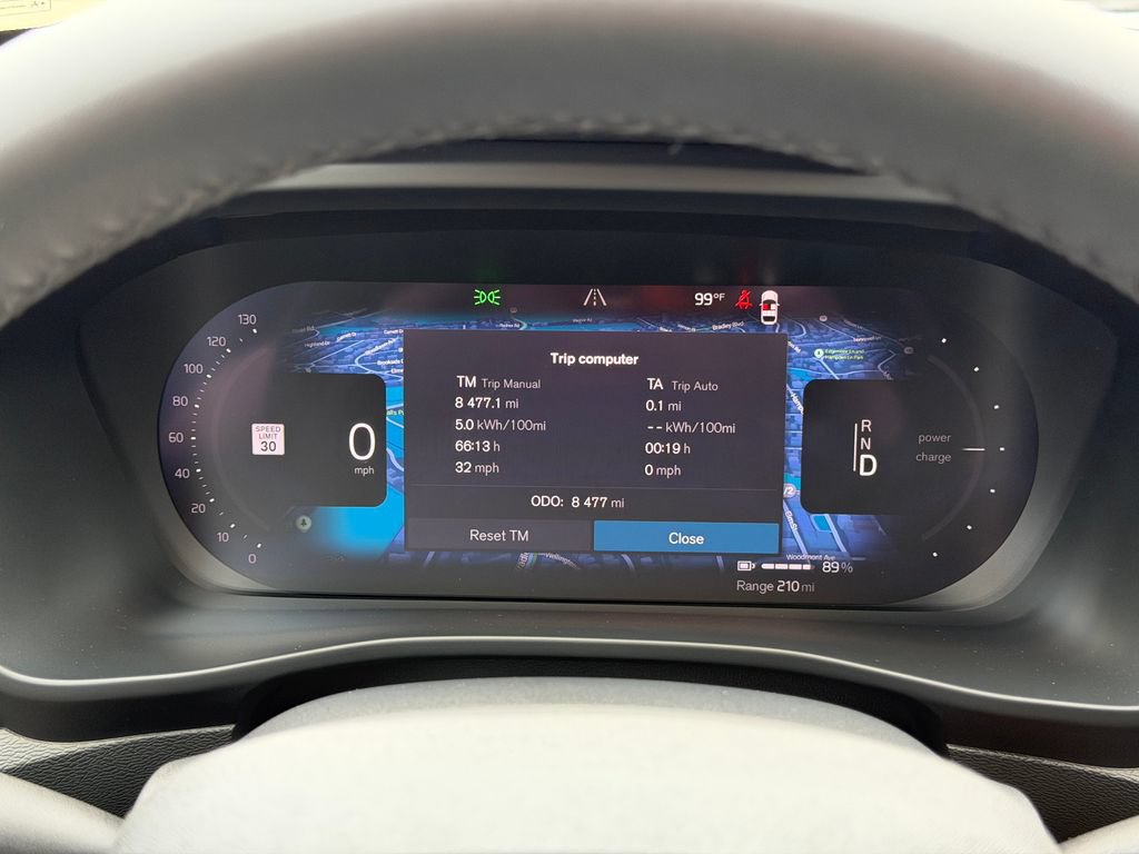 Certified 2024 Volvo XC40 Recharge Core RWD image 14