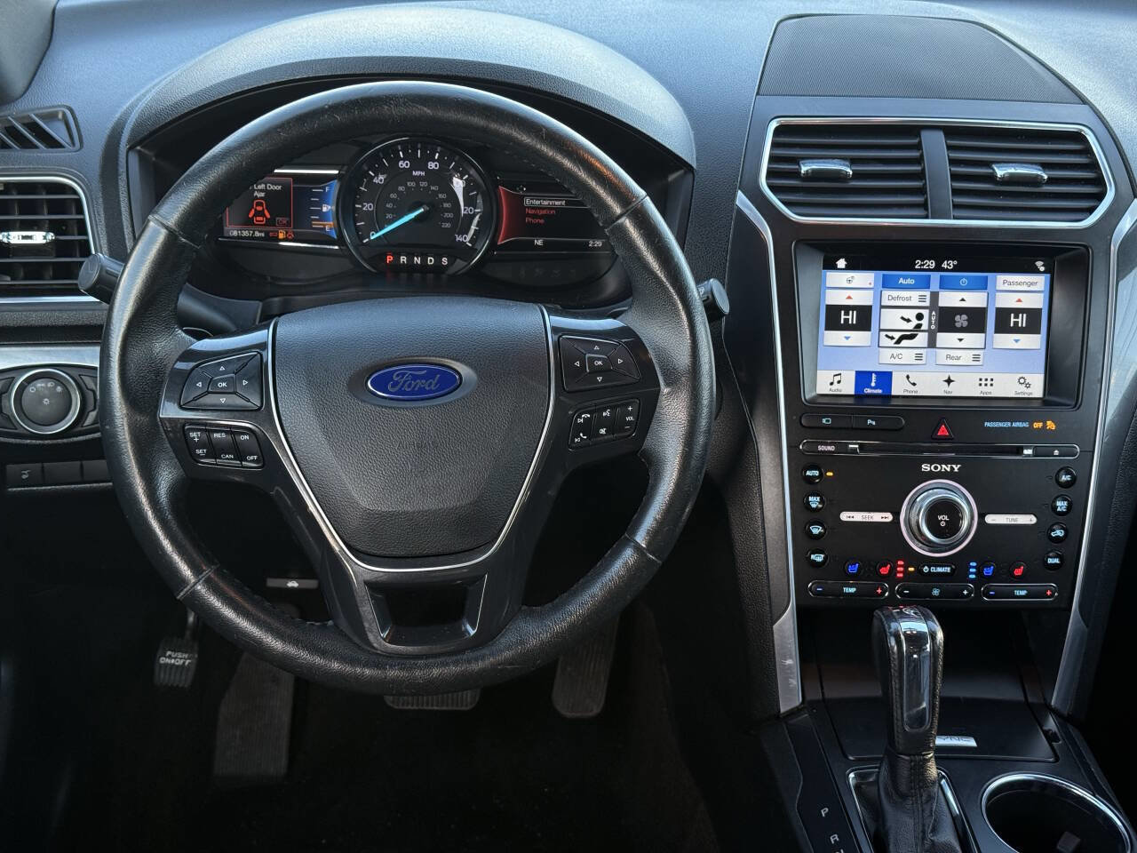 Used 2017 Ford Explorer Limited image 22