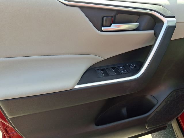Used 2025 Toyota RAV4 XLE Premium image 12