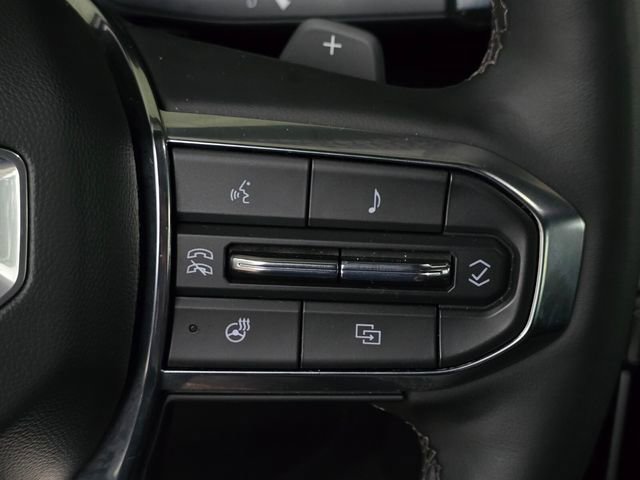 Used 2025 GMC Yukon Denali RWD image 20