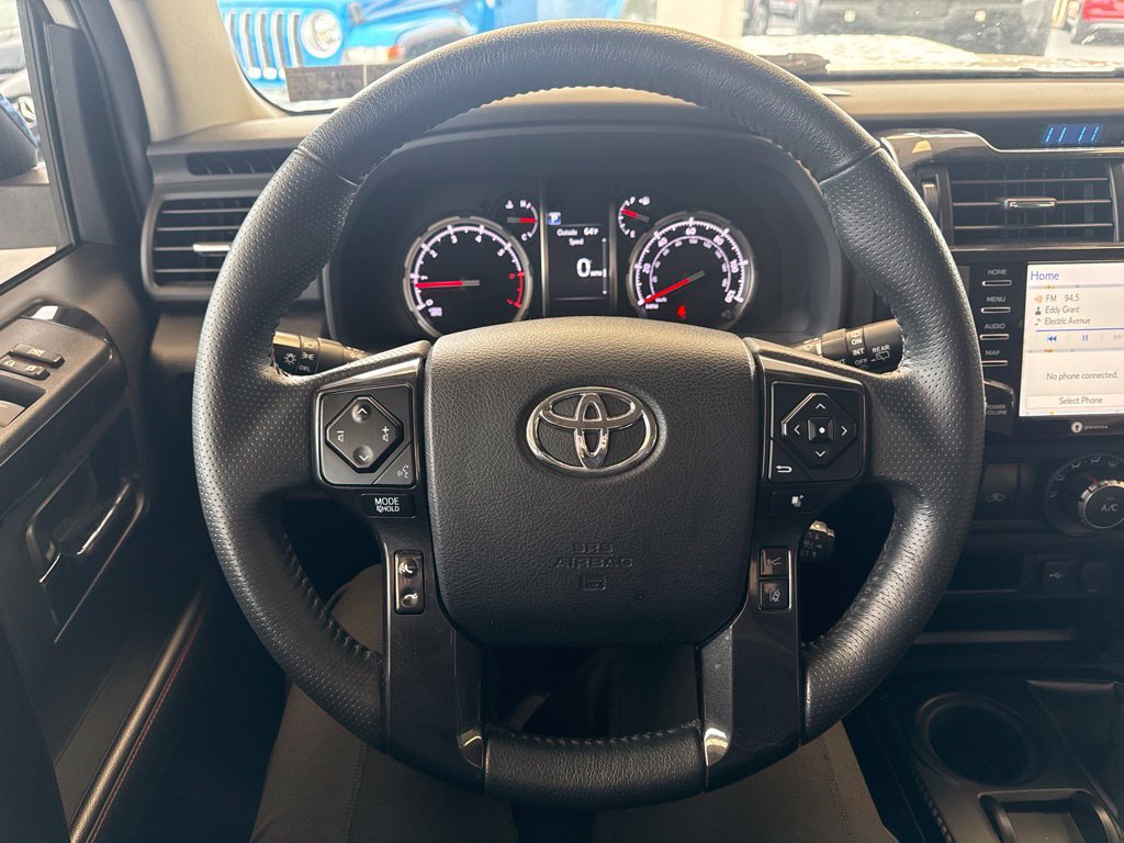 Used 2021 Toyota 4Runner Venture w/ Moonroof Package AWD/4WD image 16