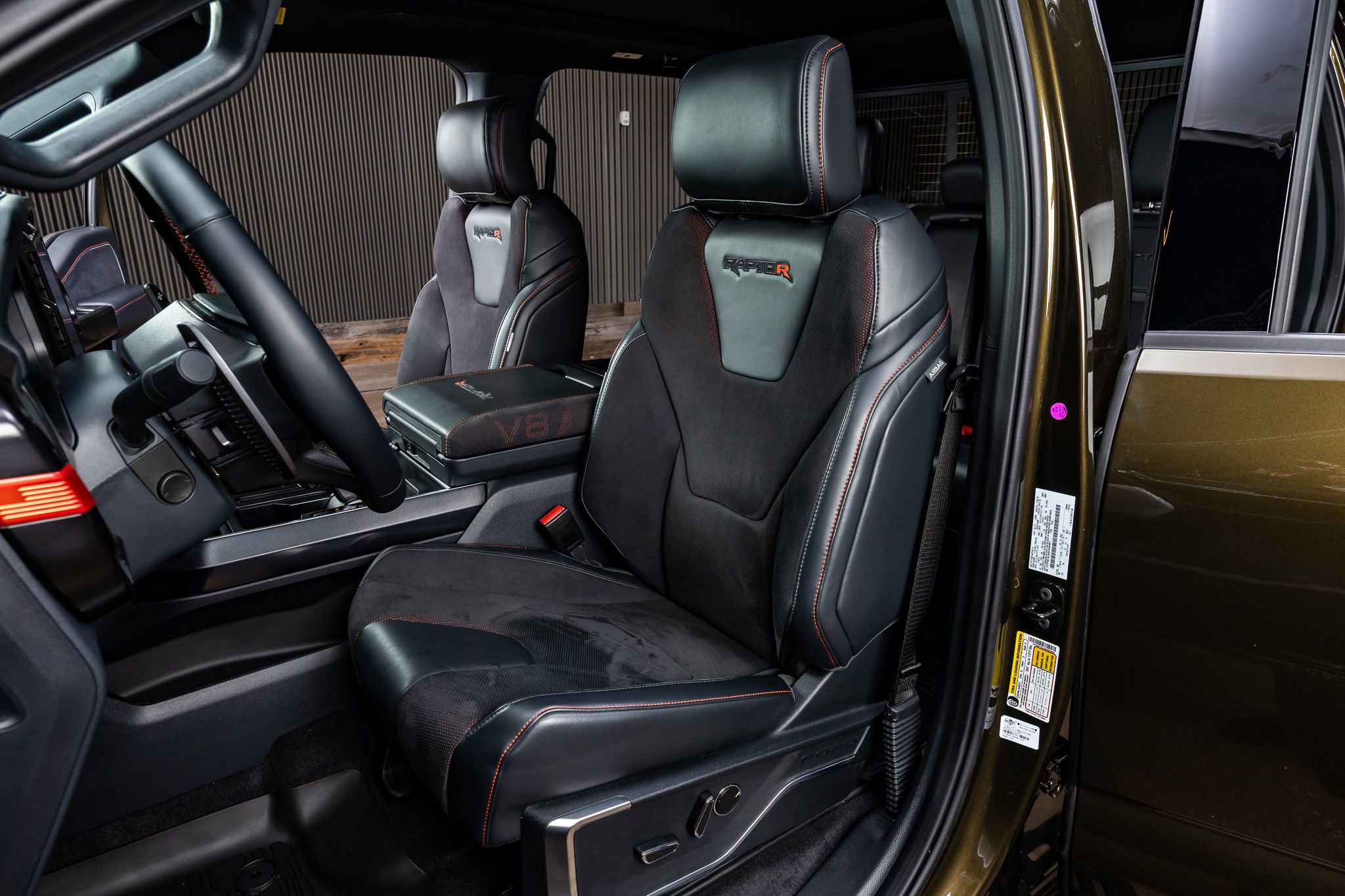 Used 2025 Ford F150 Raptor w/ Equipment Group 803A Raptor R image 30