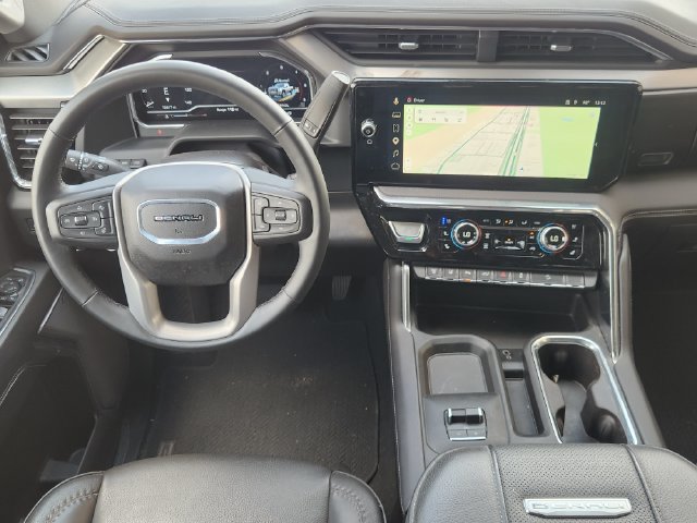 Used 2024 GMC Sierra 2500 Denali w/ Denali Reserve Package AWD/4WD image 27