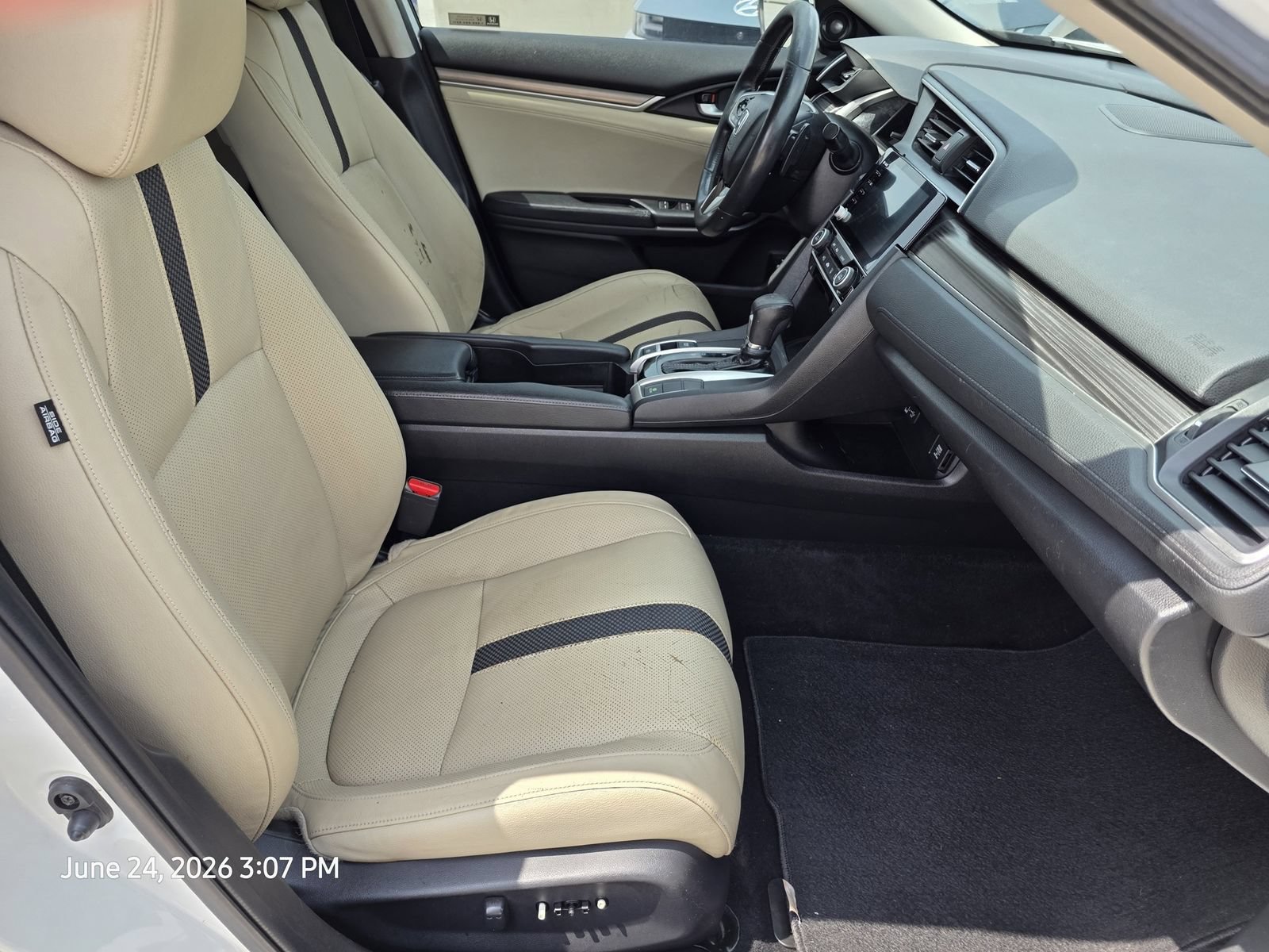 Used 2019 Honda Civic Touring image 14
