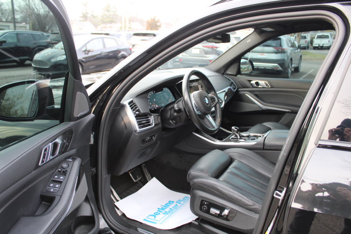 Used 2022 BMW X5 M50i AWD/4WD image 3