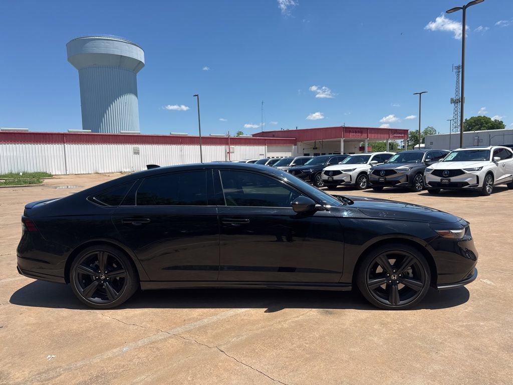Used 2023 Honda Accord Sport image 4