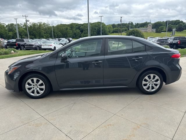 Used 2023 Toyota Corolla LE FWD image 4