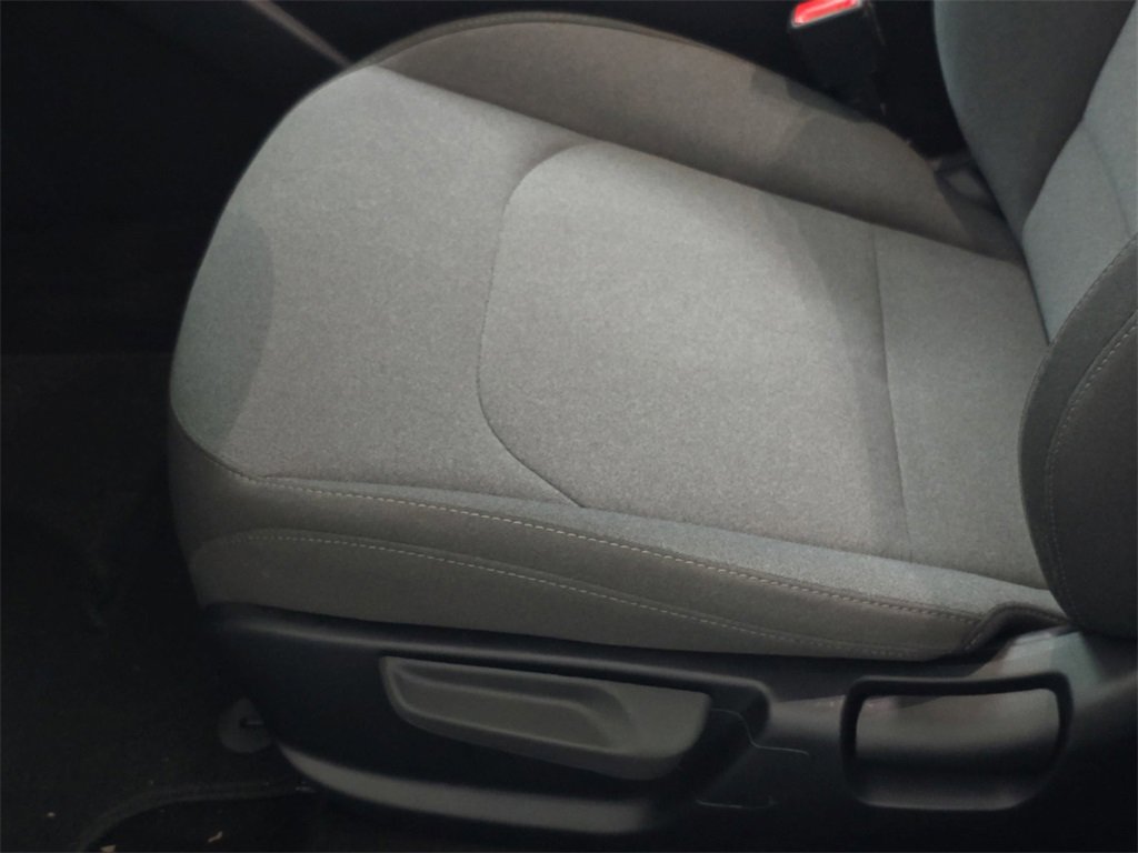 Used 2025 Kia K4 LX image 29