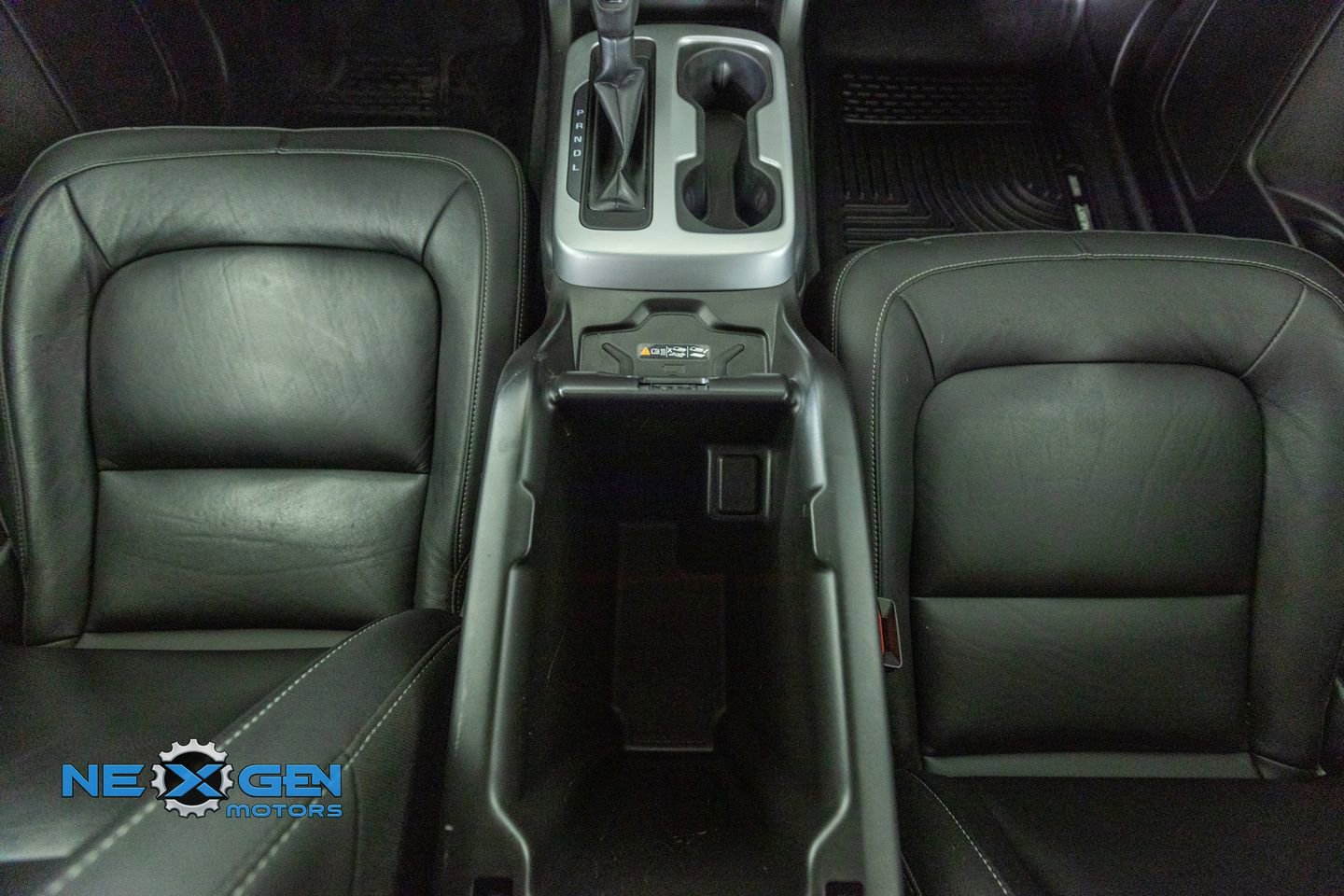 Used 2020 Chevrolet Colorado ZR2 w/ ZR2 Midnight Special Edition image 32