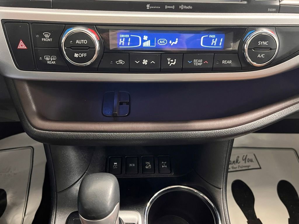 Used 2019 Toyota Highlander Limited AWD/4WD image 20
