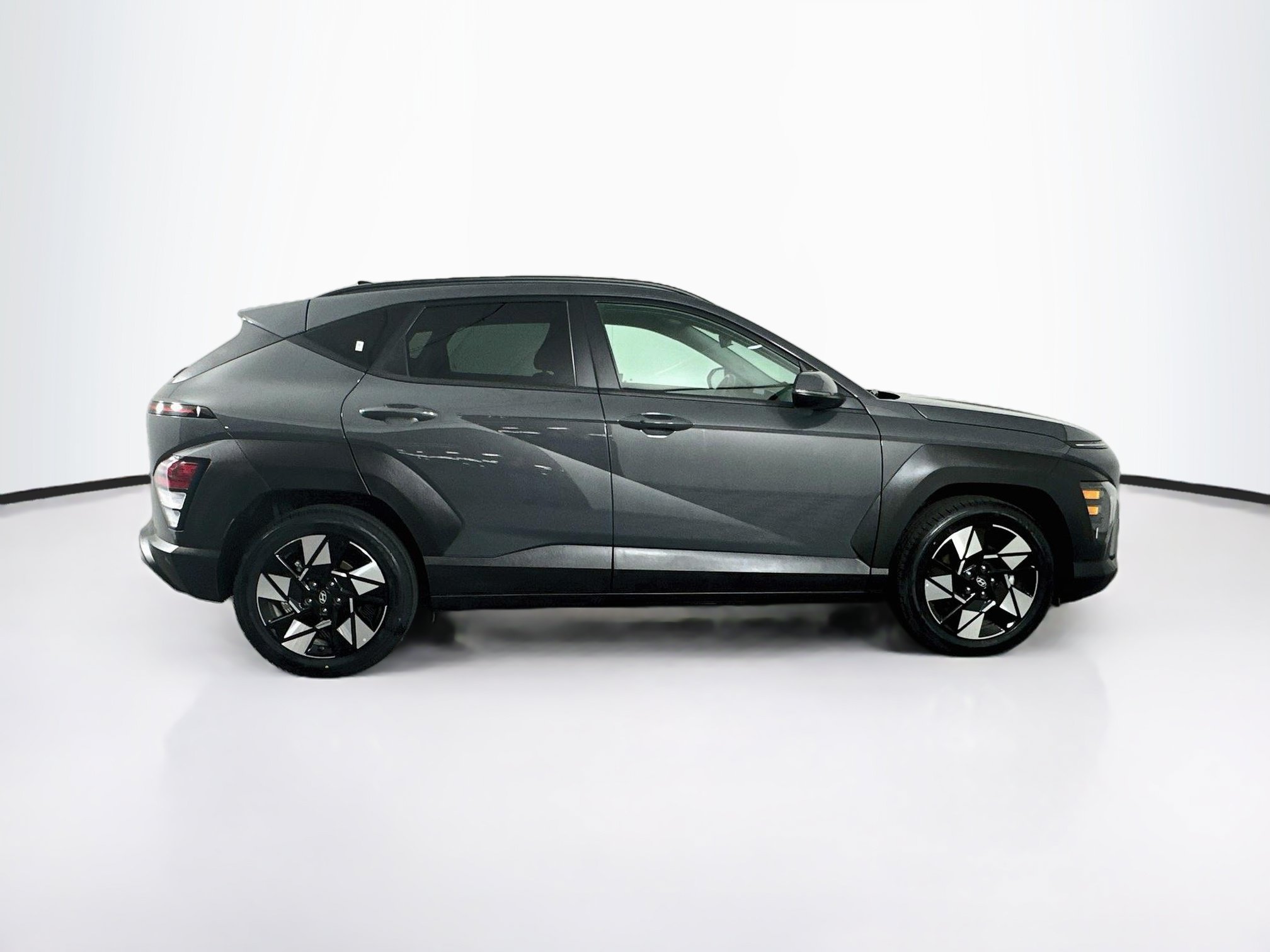 Used 2025 Hyundai Kona SEL FWD image 10
