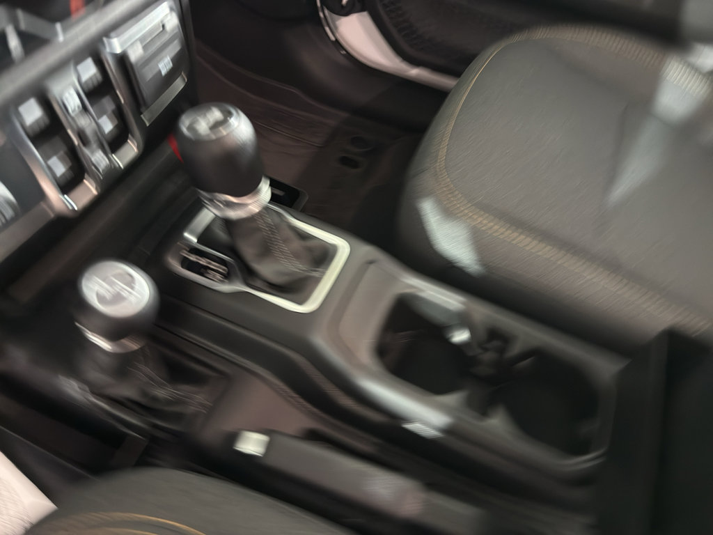 Used 2024 Jeep Wrangler Sport S image 16