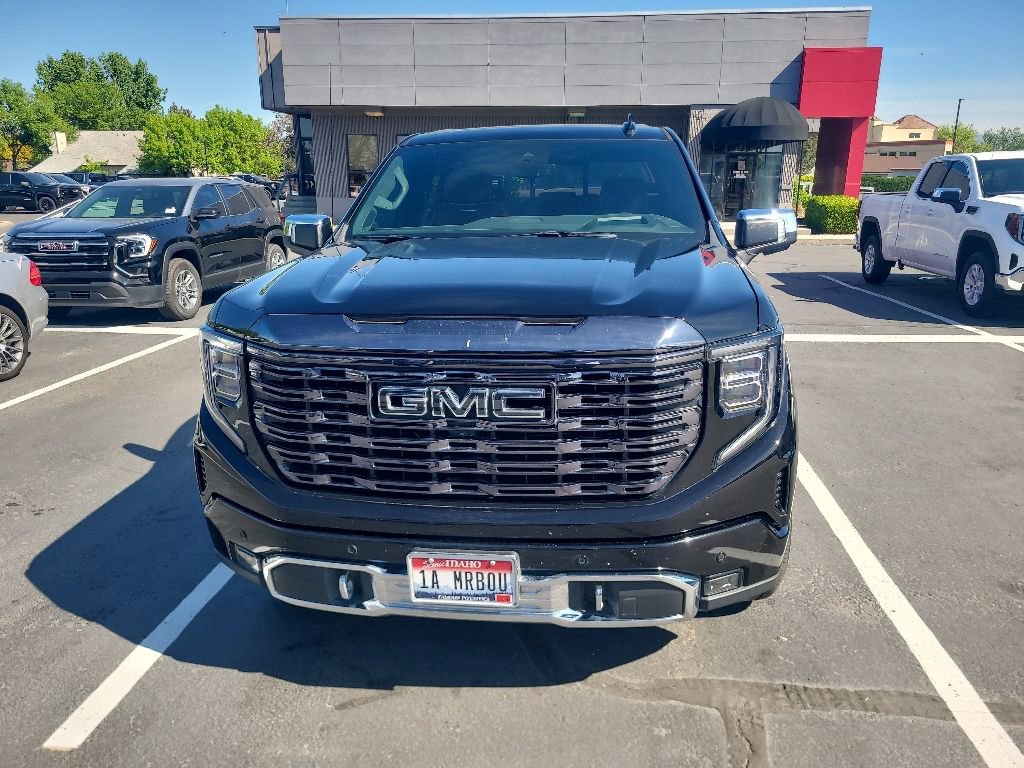 Used 2023 GMC Sierra 1500 Denali Ultimate AWD/4WD image 2
