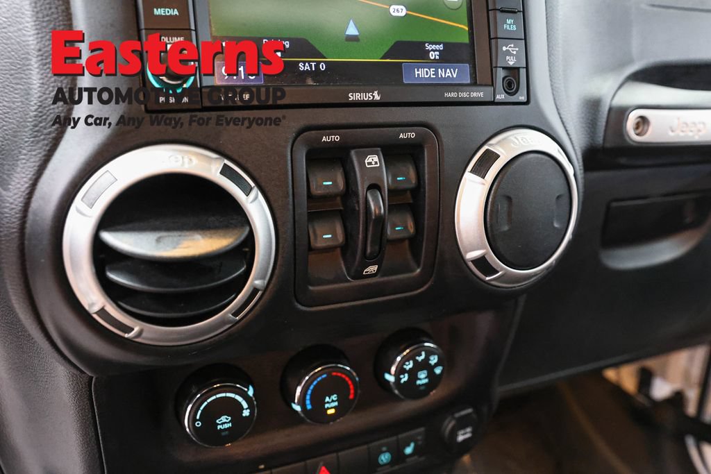Used 2015 Jeep Wrangler Unlimited Sahara w/ Connectivity Group AWD/4WD image 20