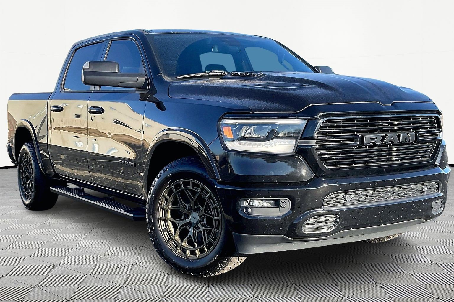 Used 2019 RAM 1500 Laramie image 1